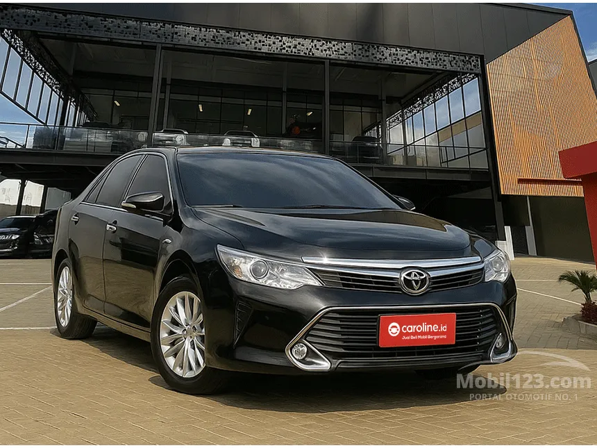 2015 Toyota Camry V Sedan