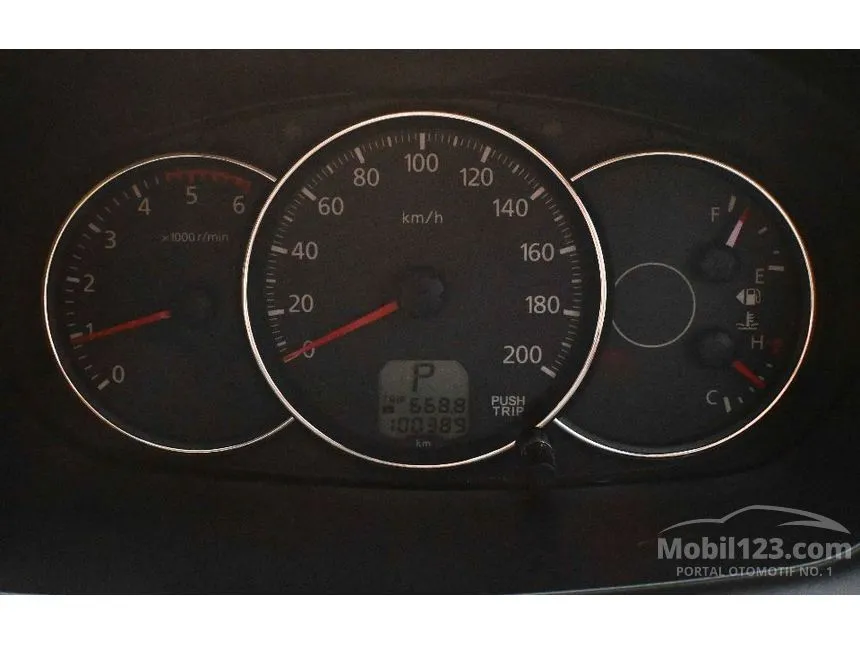 2015 Mitsubishi Pajero Sport Dakar 4X2 SUV