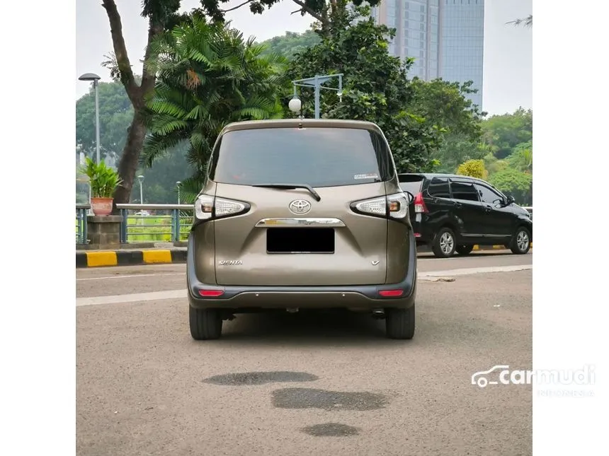 2017 Toyota Sienta V MPV