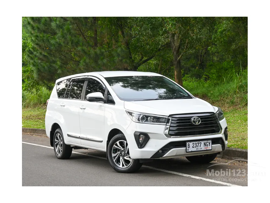 Jual Mobil Toyota Kijang Innova 2021 V 2.4 di DKI Jakarta Automatic MPV Putih Rp 378.000.000
