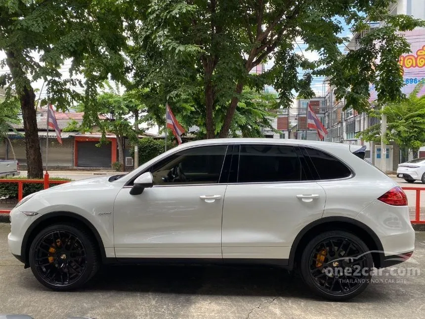2012 Porsche CAYENNE S Hybrid SUV