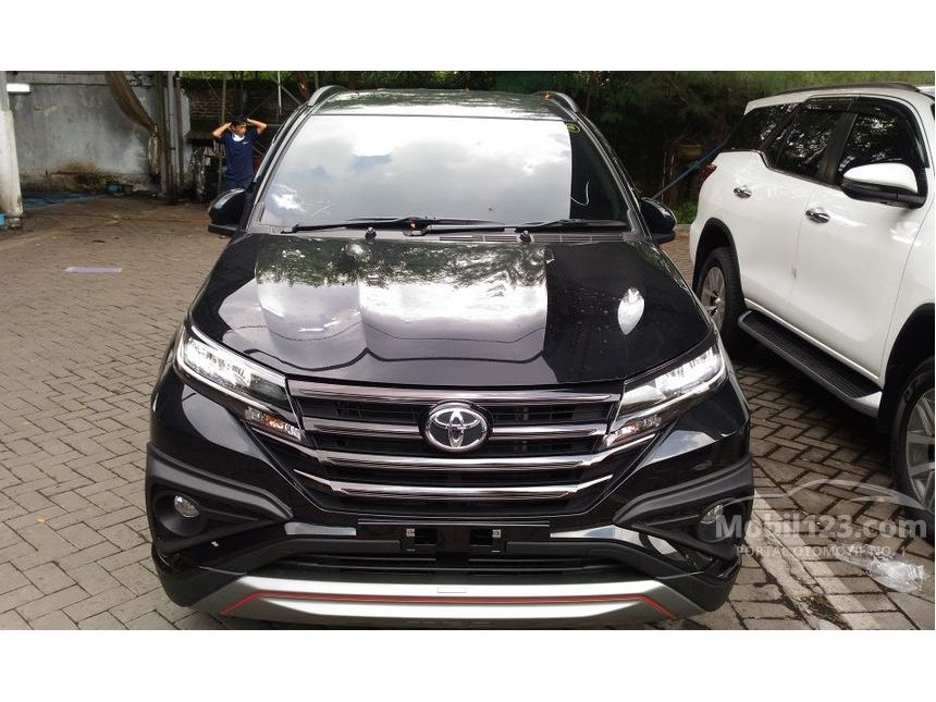 Jual Mobil Toyota Rush 2018 TRD Sportivo 1.5 di Jawa Timur 