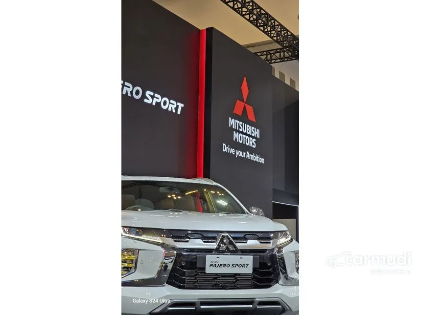 2024 Mitsubishi Pajero Sport Dakar SUV