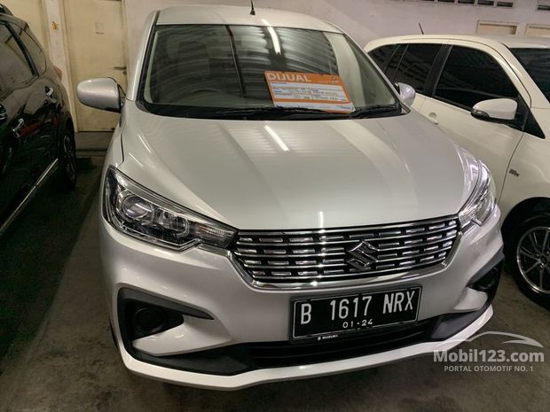 Suzuki Ertiga Mobil bekas dijual di Dki-jakarta Indonesia 