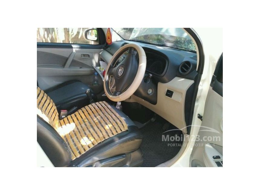 2012 Daihatsu Sirion D FMC Hatchback