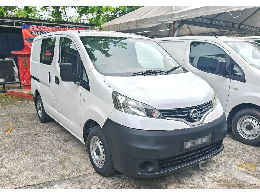 2017 Nissan NV200 Semi Panel Van