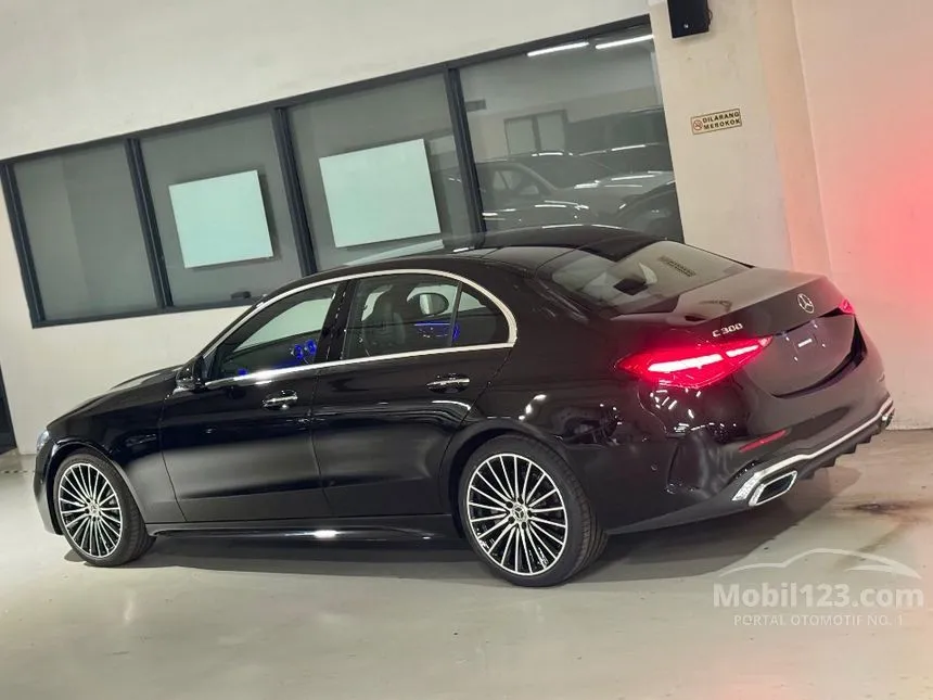 2025 Mercedes-Benz C300 AMG Line Sedan
