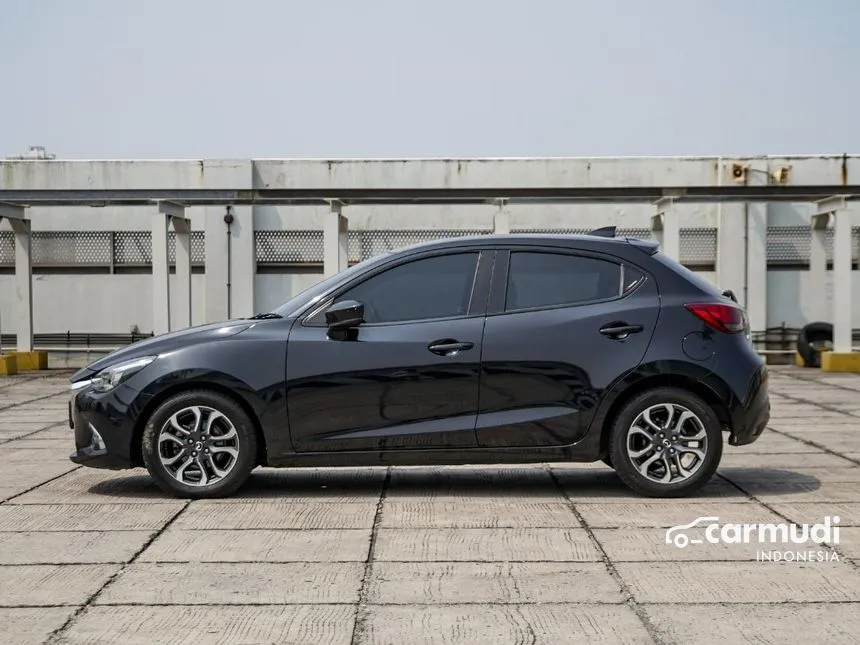 2017 Mazda 2 R Hatchback