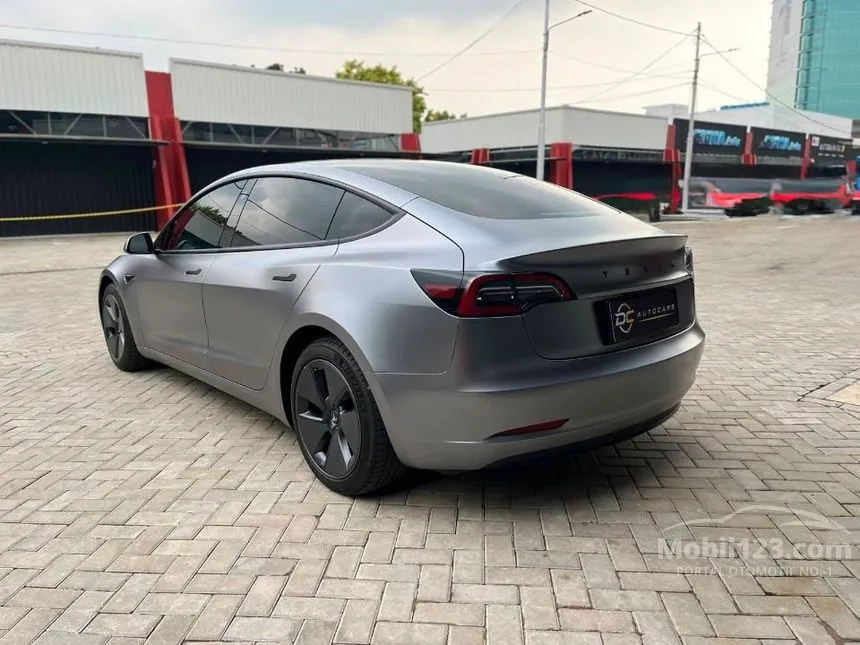 2022 Tesla Model 3 Long Range Sedan