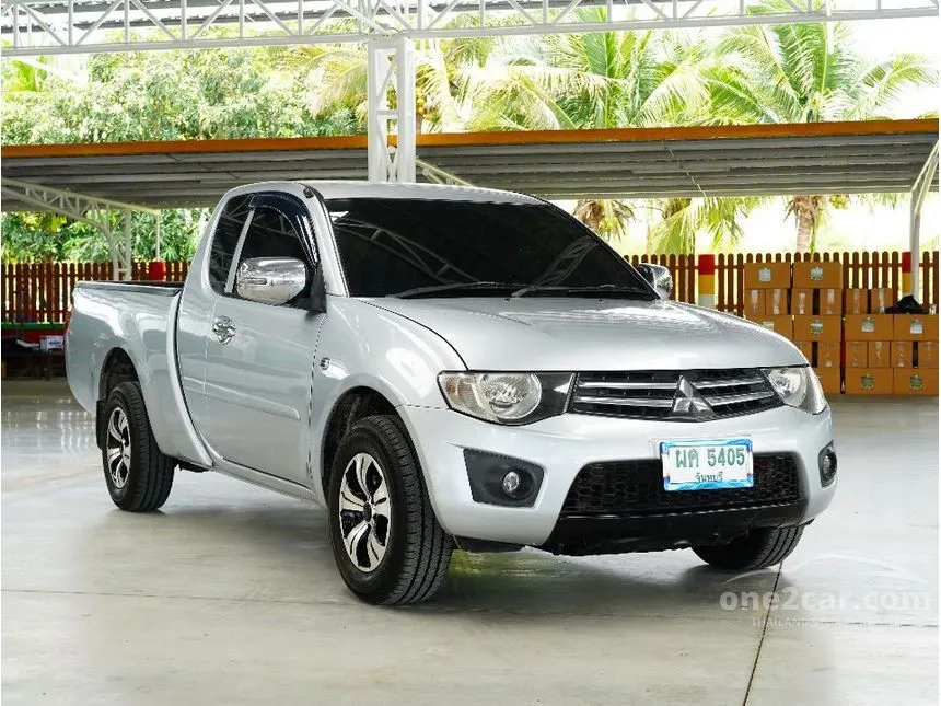 2014 Mitsubishi TRITON GLX Mega Cab Pickup