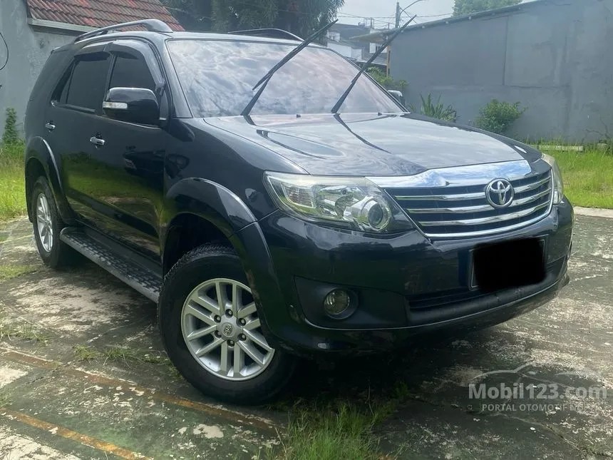 Jual Mobil Toyota Fortuner 2012 G 2.5 di Banten Automatic SUV Hitam Rp 230.000.000