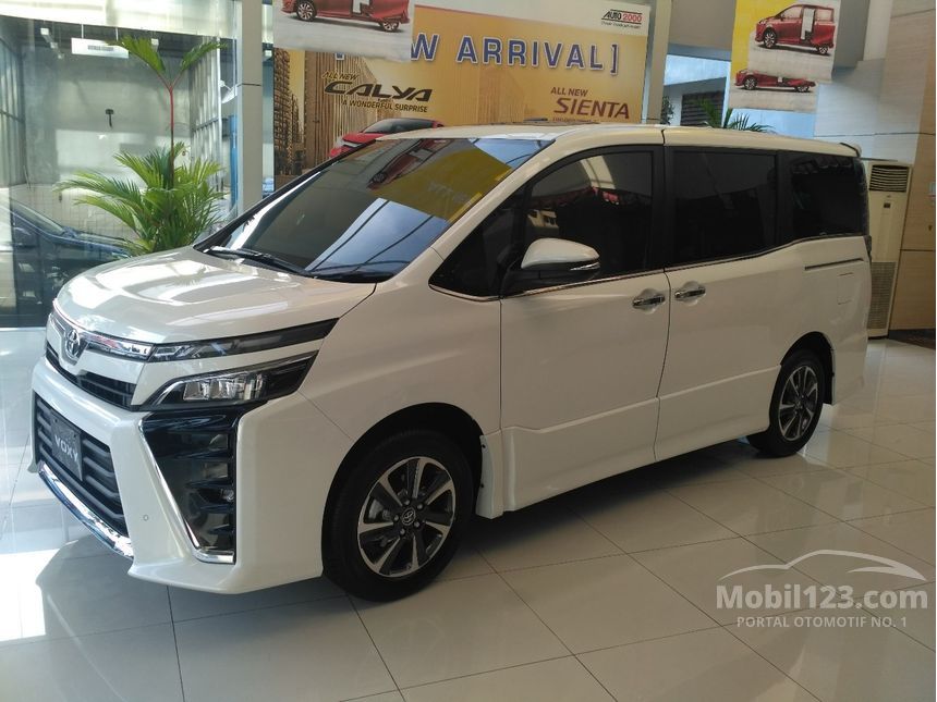 Jual Mobil  Toyota  Voxy 2019 R80 2 0 di DKI Jakarta 