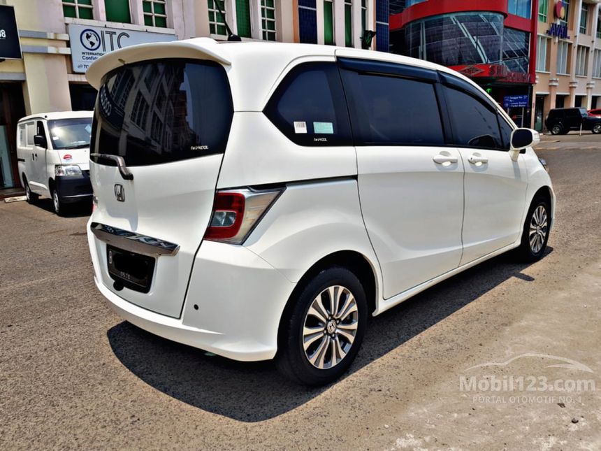 Honda freed 2015
