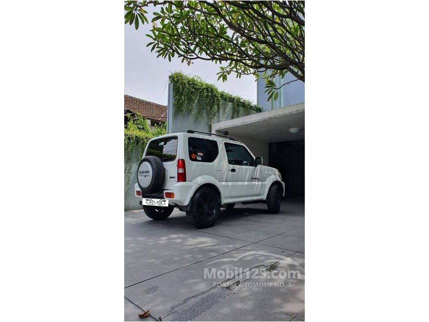 Jual Mobil Suzuki Jimny 2017 JB 1.3 di Jawa Barat Automatic Wagon Putih