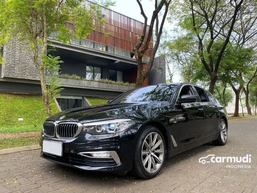 2018 BMW 520i Luxury Sedan