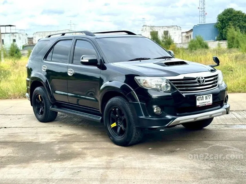 2013 Toyota FORTUNER V SUV
