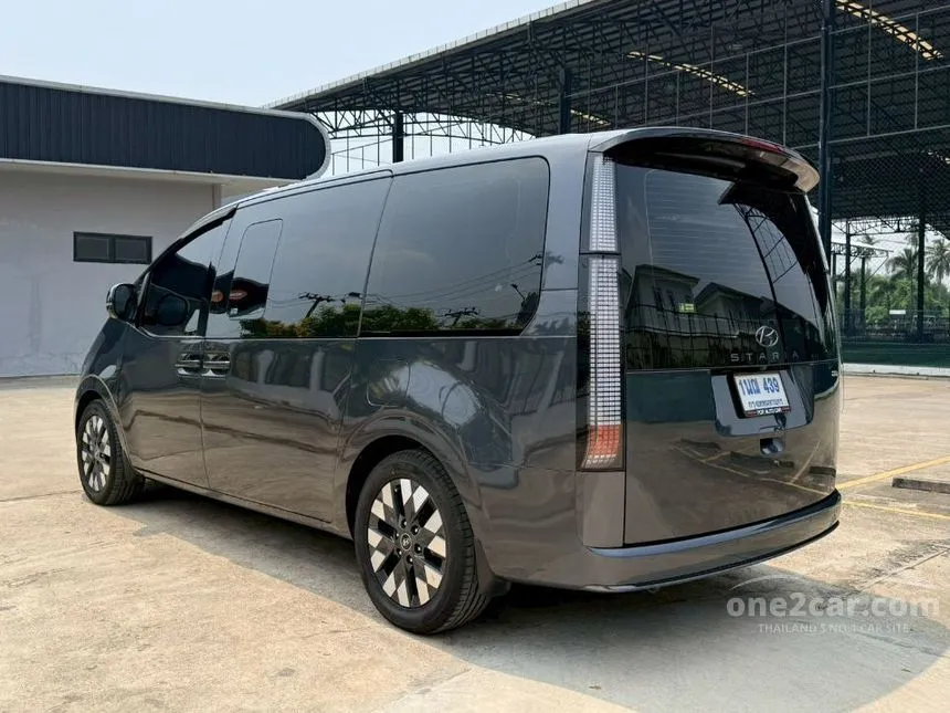 2025 Hyundai Staria Premium Van