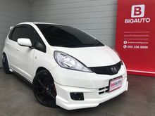 2013 Honda Jazz 1.5 (ปี 08-14) V i-VTEC Hatchback AT