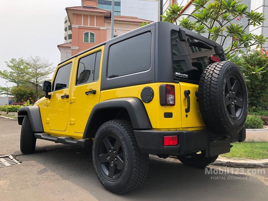  Jual  Mobil Jeep  Wrangler 2022 Sport Renegade 3 0 di DKI 