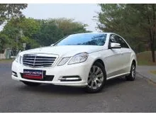 2013 Mercedes-Benz E200 1.8 CGI Sedan Elegance - Low Kilometer - Putih Rare - Siap Pakai