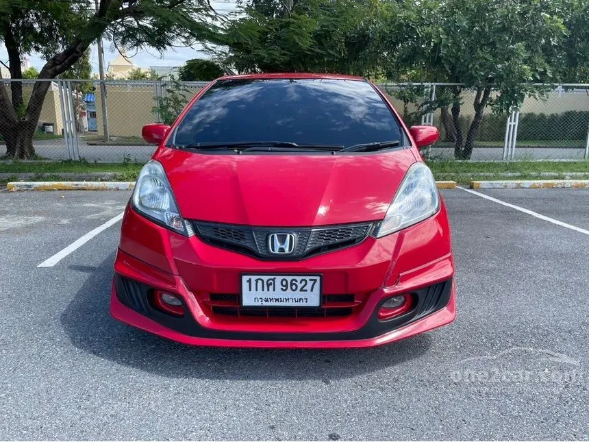 2013 Honda Jazz S i-VTEC Hatchback