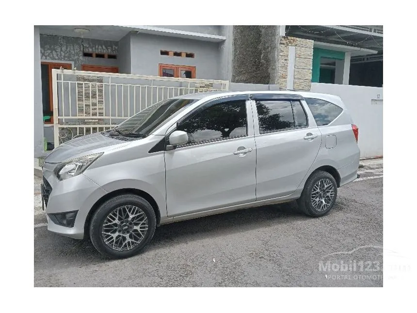 Jual Mobil Daihatsu Sigra 2018 M 1.0 di Jawa Tengah Manual MPV Silver Rp 97.500.000