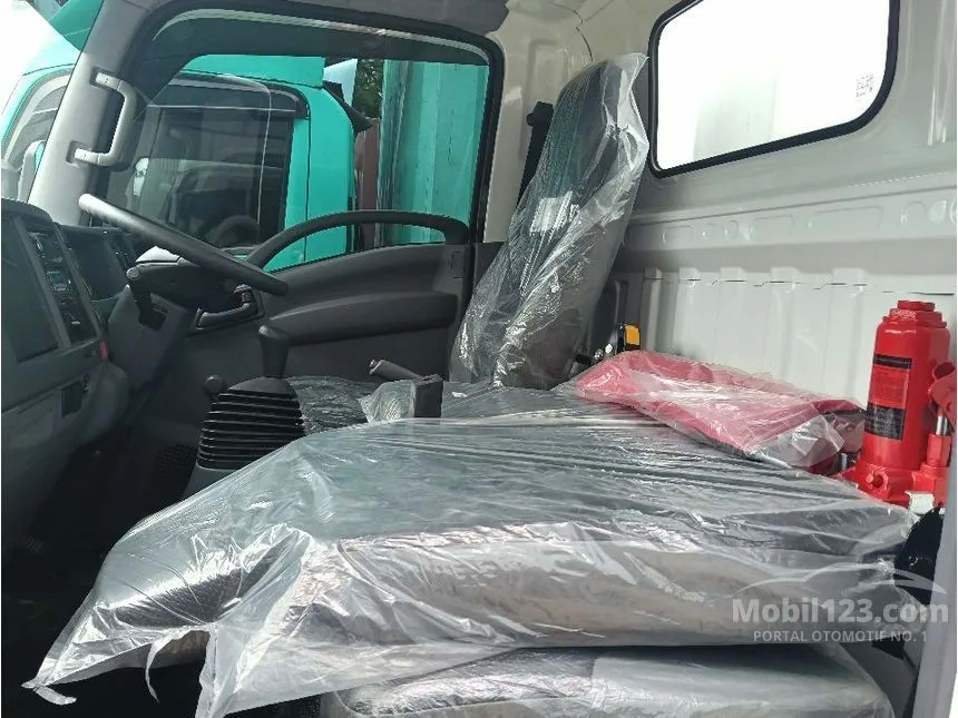 2025 Isuzu Elf NMR L Truck