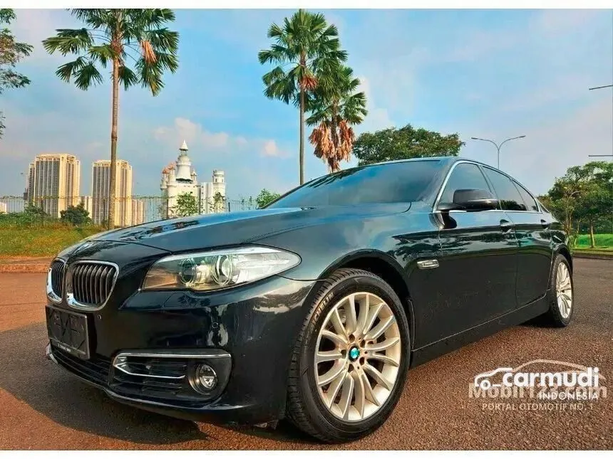 2014 BMW 528i Luxury Sedan