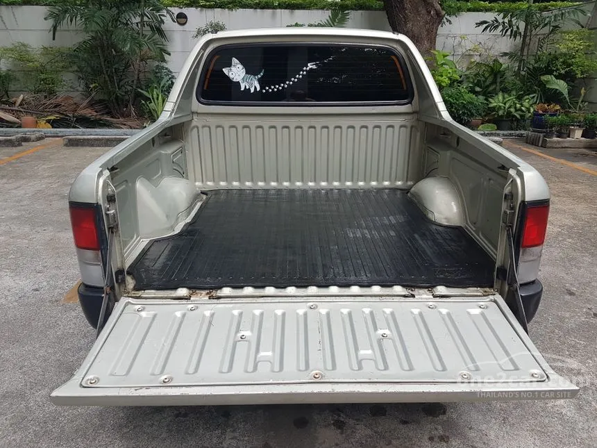 2001 Nissan NV SLX Pickup