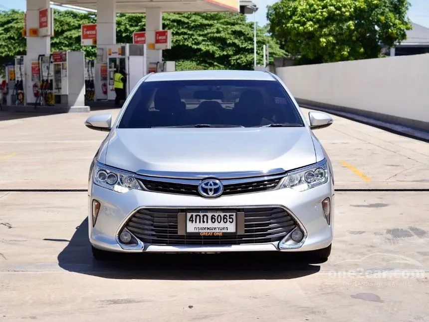 2015 Toyota CAMRY Hybrid Sedan