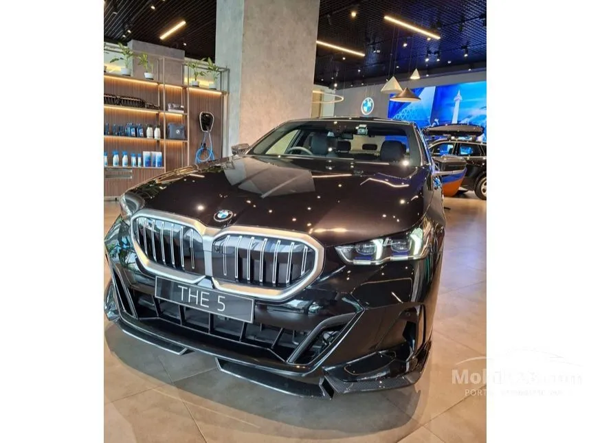 2025 BMW 520i M Sport Sedan