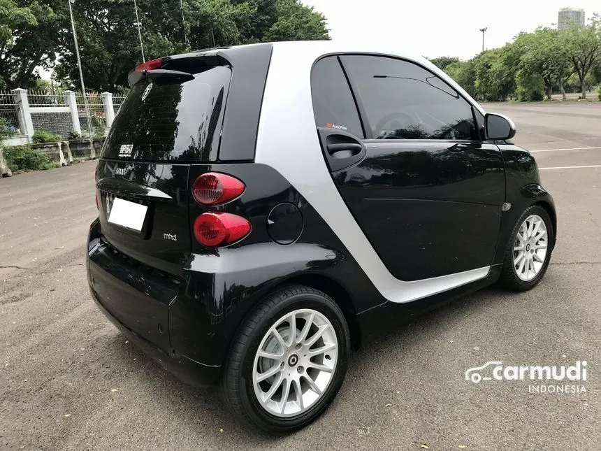 2010 smart fortwo Compact Car City Car
