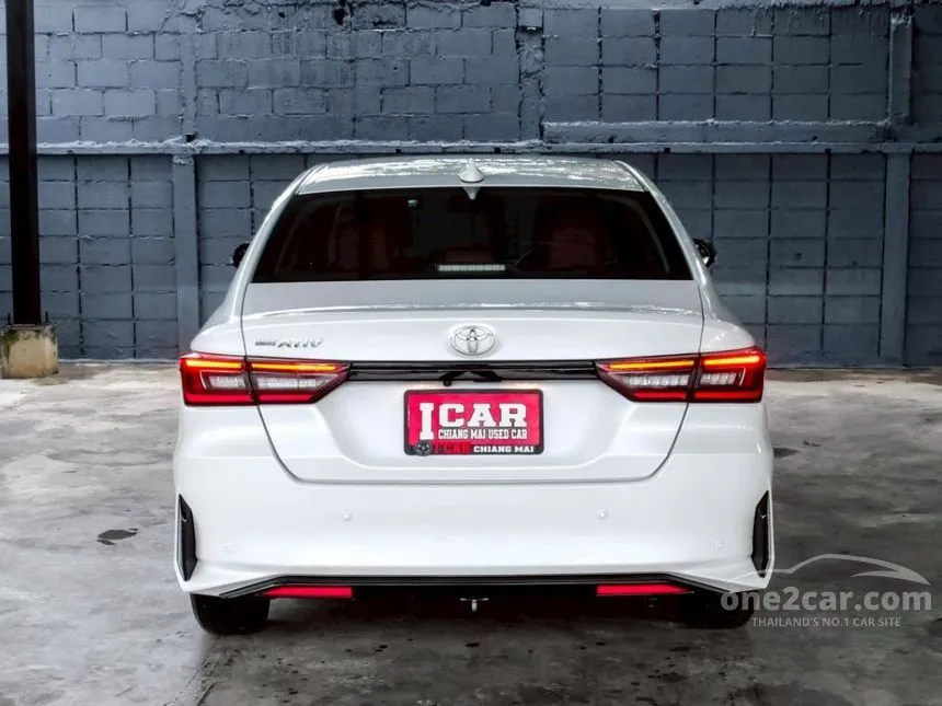 2024 Toyota Yaris Ativ Premium Luxury Sedan