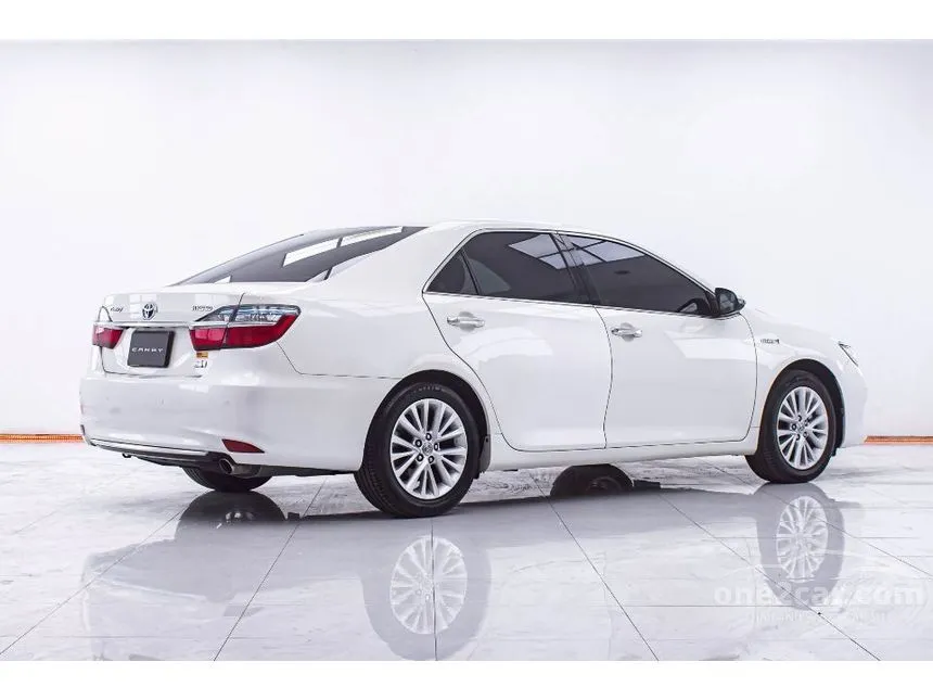 2017 Toyota CAMRY Hybrid Premium Sedan