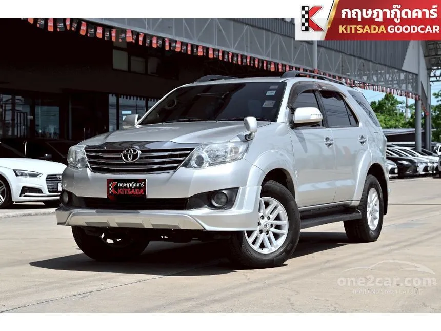 2013 Toyota FORTUNER V SUV