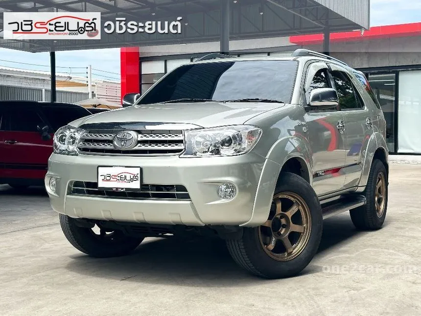 2009 Toyota FORTUNER V SUV