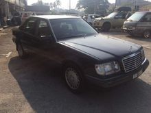 1990 Mercedes-Benz 200E 2.0 Masterpiece Sedan