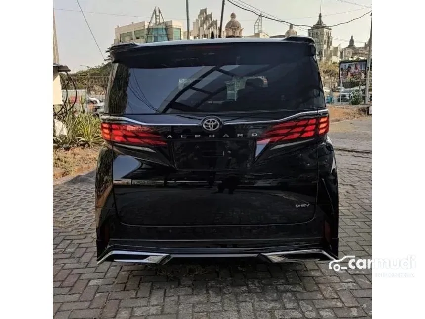 2024 Toyota Alphard HEV MPV