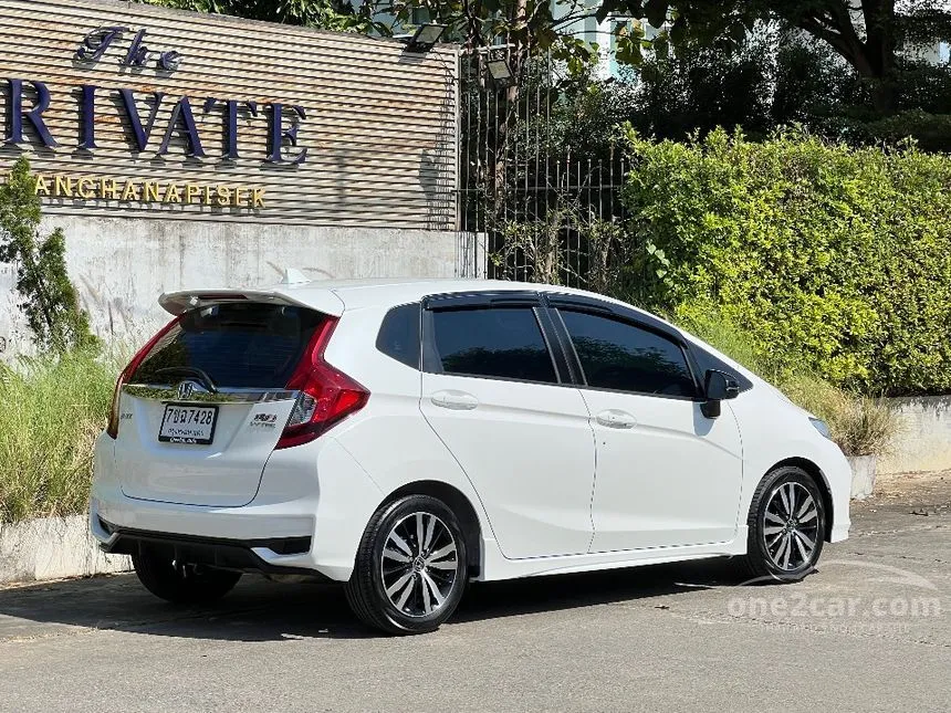 2017 Honda JAZZ RS Hatchback