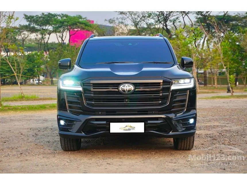 2024 Toyota Land Cruiser 300 VX-R SUV