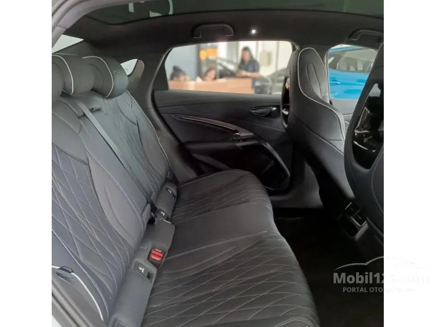 2025 BYD Seal Premium Extended Range Sedan