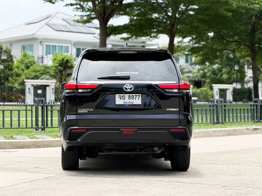 2024 Toyota INNOVA Zenix HEV Premium Wagon