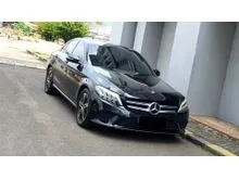 2019 Mercedes-Benz C180 1.5 Avantgarde Line Sedan 2019 2020 [ LOW KM ]
