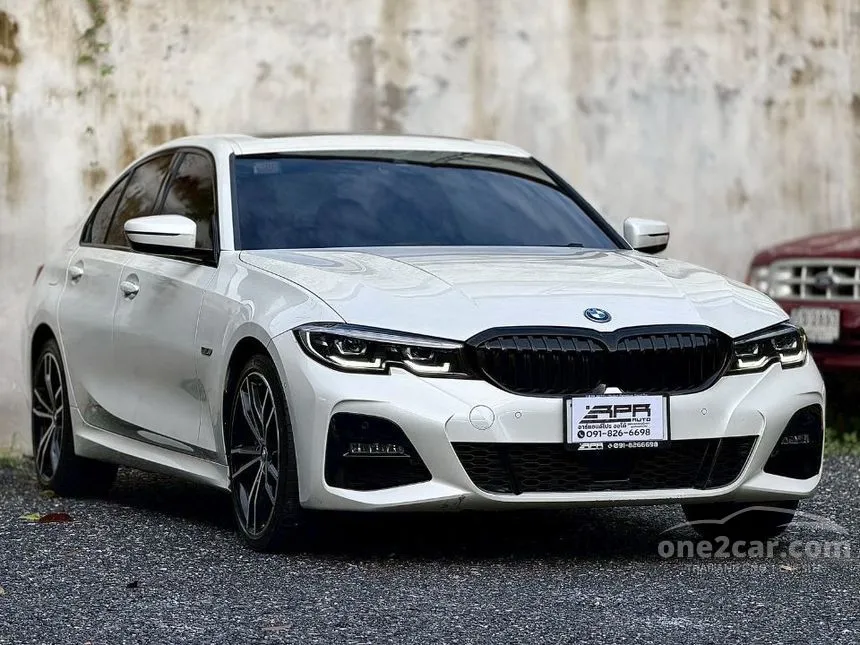 2024 BMW 330e M Sport Sedan