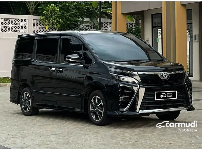 2018 Toyota Voxy MPV