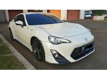Toyota FT86 Coupe Sport TRD Aero Package White on Blackred 2016