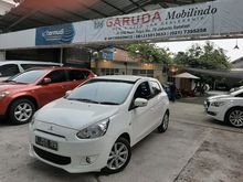 Mitsubishi mirage exceed th 2015 warna putih metic km 30rb asli