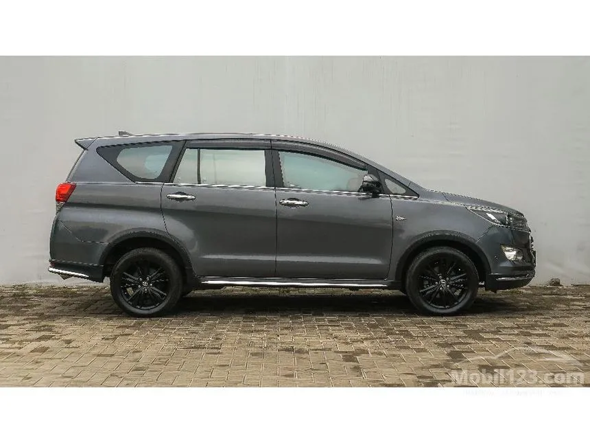 2019 Toyota Kijang Innova Venturer MPV