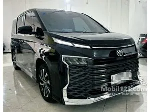 2023 Toyota Voxy 2.0 (Premium Color) MPV