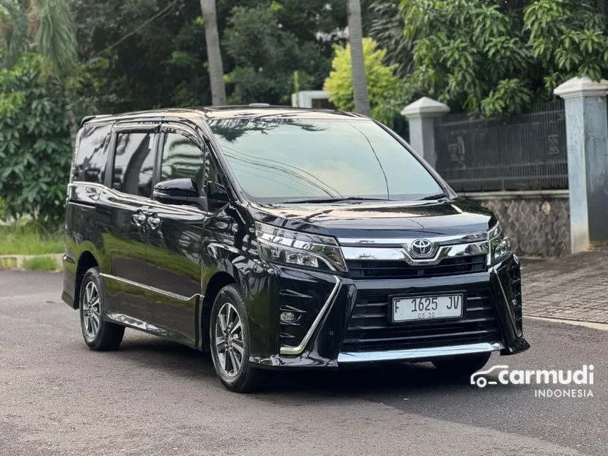 2020 Toyota Voxy MPV